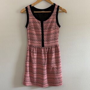 Chic Pink and Black Geometric Mini Dress